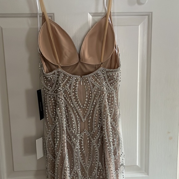 NWT Luxe of a Lifetime Beige Beaded Mermaid Maxi - Picture 6 of 7